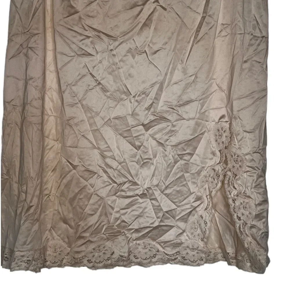 Vintage Vassarette‎ Slip